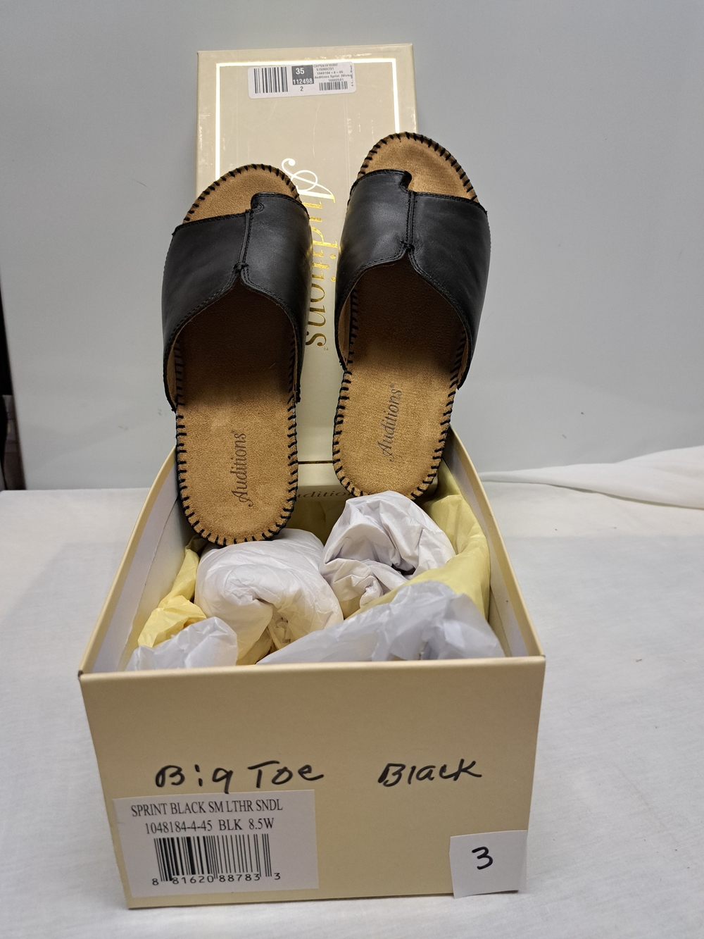 WAuditions Women's Black Slide Sandals